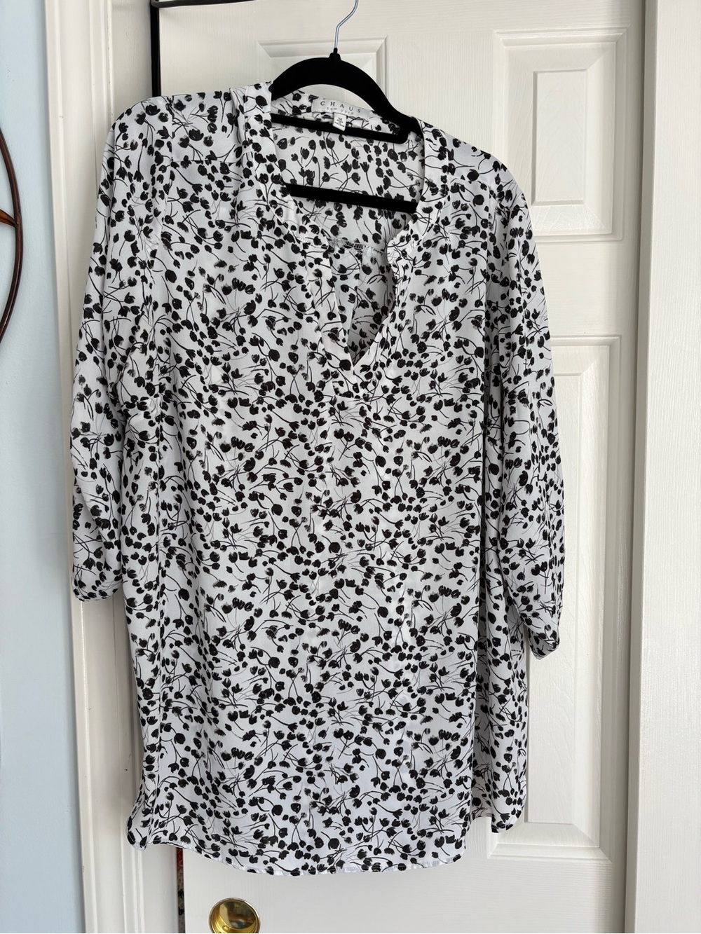 Chaus White Tunic with Black Leaf Print
